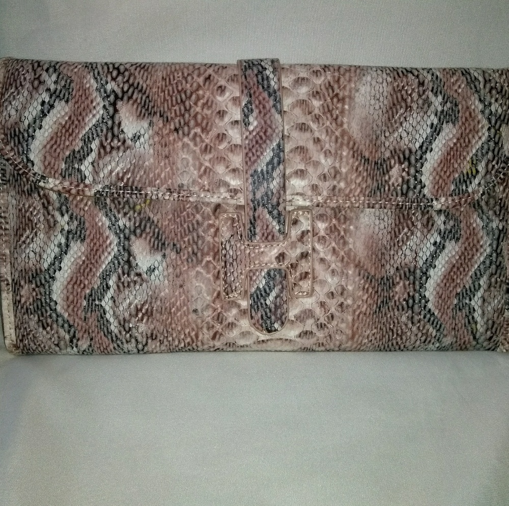 Snake print structur